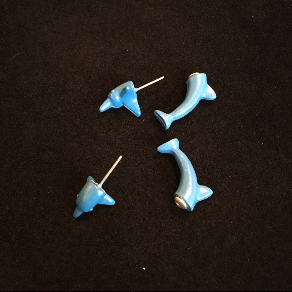 Jewelry - VINTAGE Blue Dolphin Earrings - Picture 4 of 9